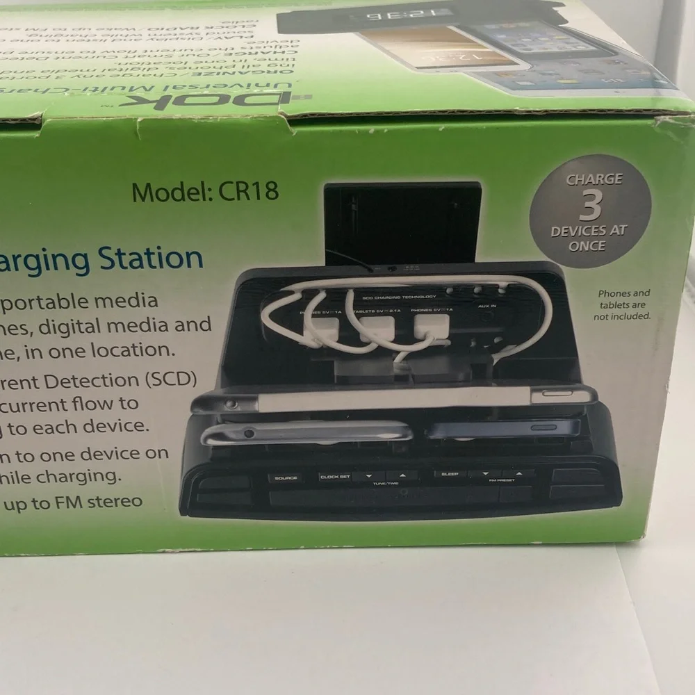 DOK CR18 Universal Multi-Charging Station Alarm Clock AM/FM radio
